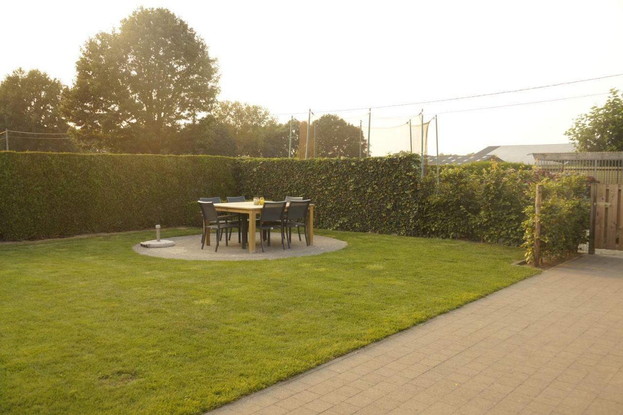 Kampenhof Villa Maaseik Luaran gambar
