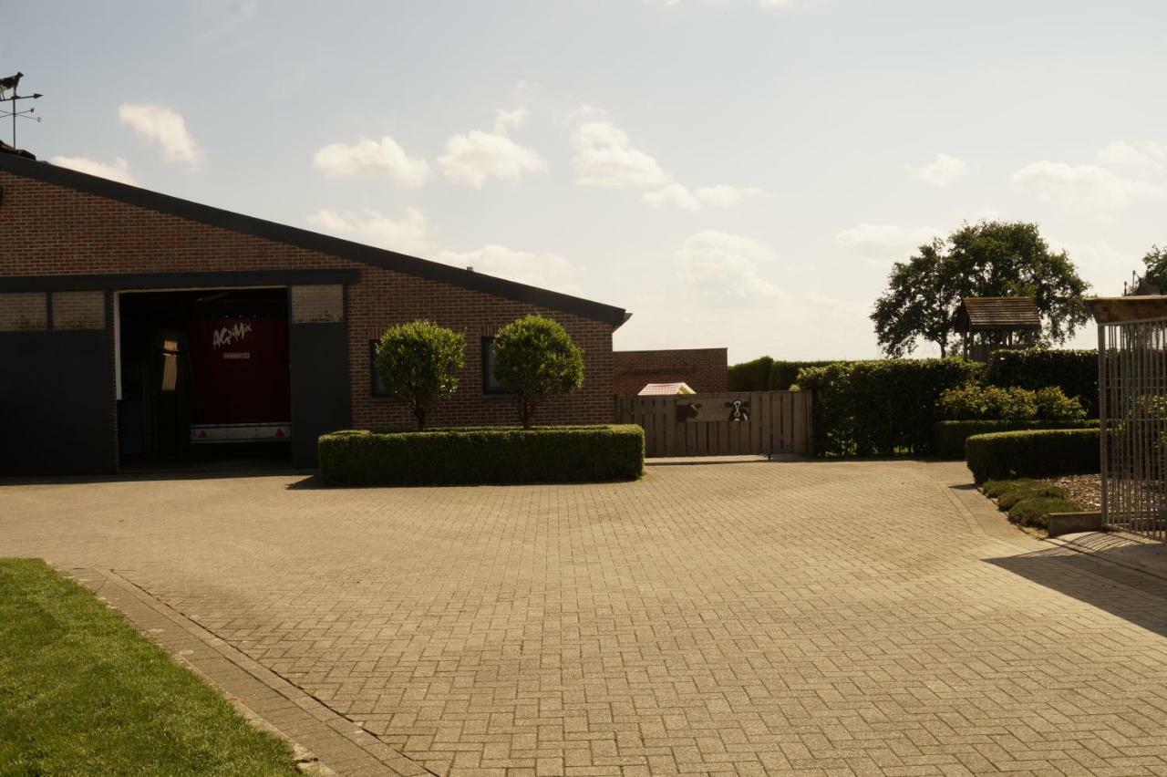 Kampenhof Villa Maaseik Luaran gambar